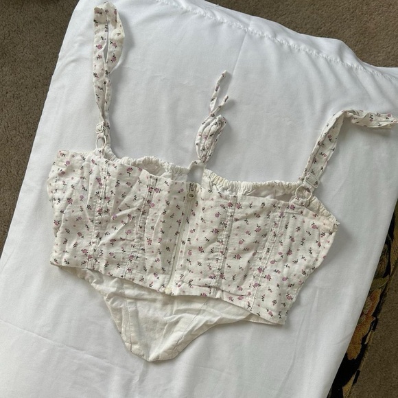 Peppermayo white dainty milkmaidesque baby pink floral bustier corset crop top - Picture 5 of 5